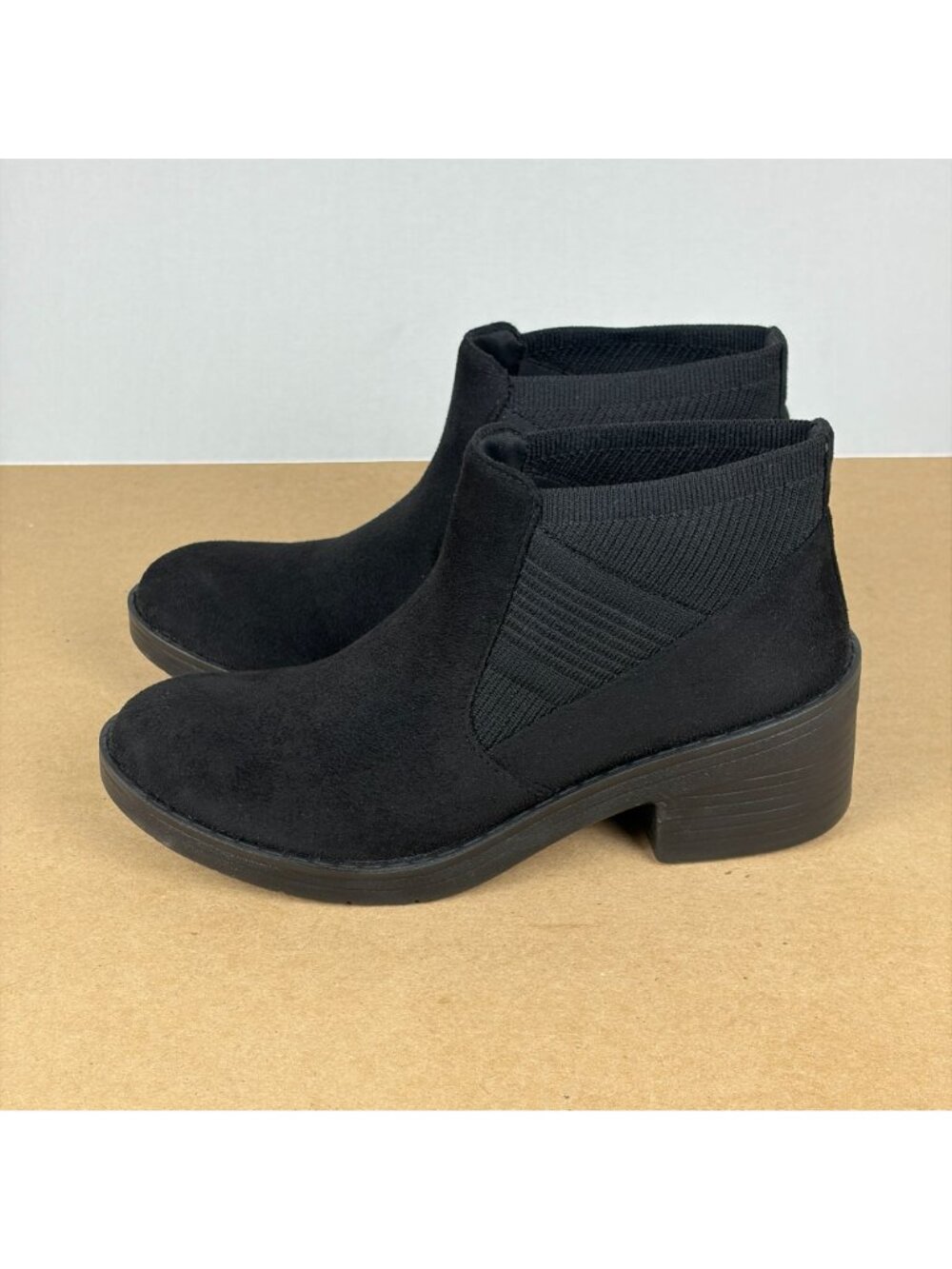 Lifestride Bzees Outlook Knit Ankle Boots Womens 6 Black Faux Suede Pull On - Picture 10 of 10